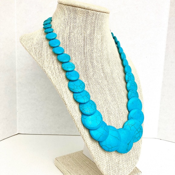 Beautiful Turquoise Howlite Coin necklace - Picture 3 of 6